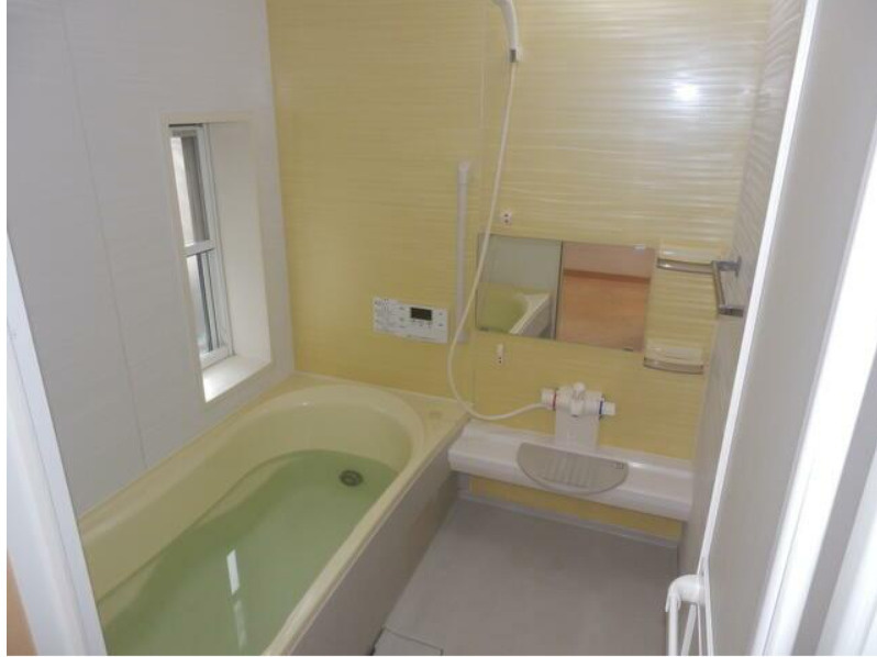 7256桂見中古住宅の浴室