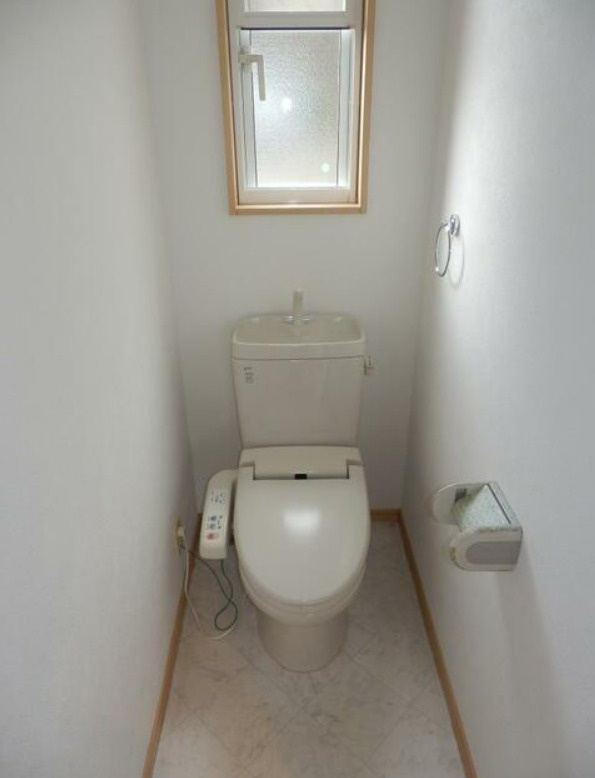 7256桂見中古住宅のトイレ