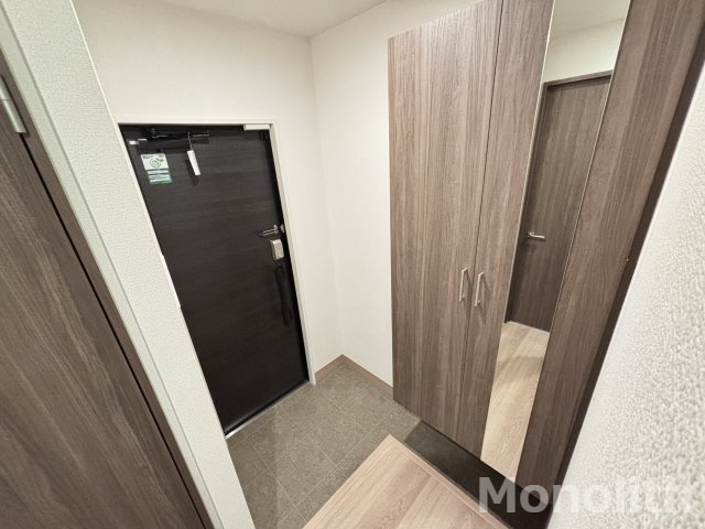 ネオ・ハイツの玄関