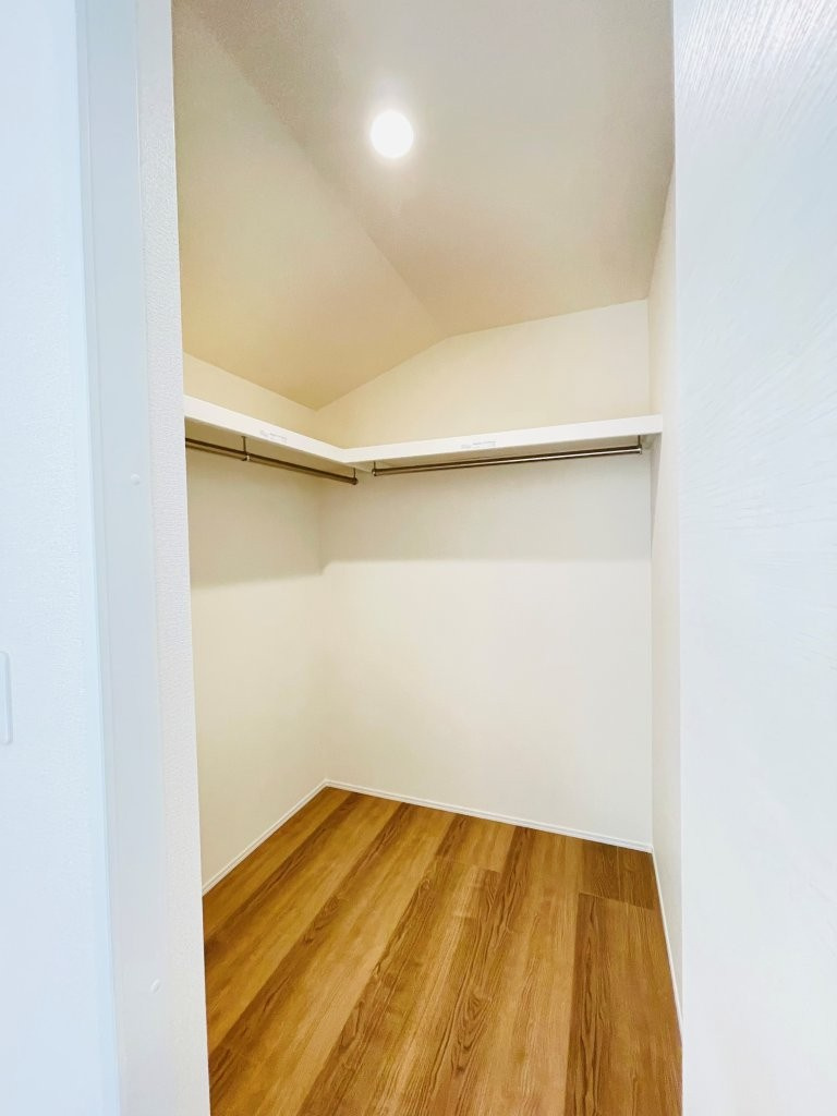 豊田市市木町　新築分譲住宅　全2棟　1号棟の収納|居室にはウォークインクローゼットを完備。家族の衣類がスッキリ片付きます♪