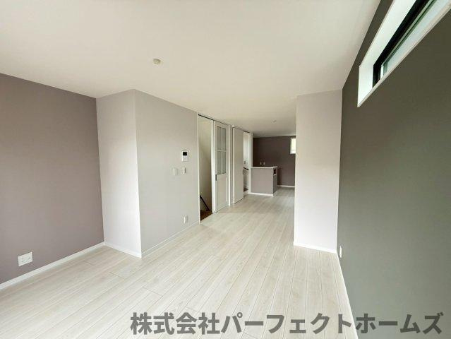 茄子作北町戸建の居間・リビング|おしゃれな居間です