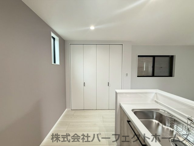 茄子作北町戸建の内装|明るい色調の室内です