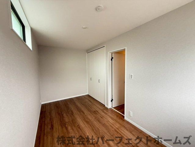 茄子作北町戸建の洋室|個人の部屋や寝室として使える洋室です