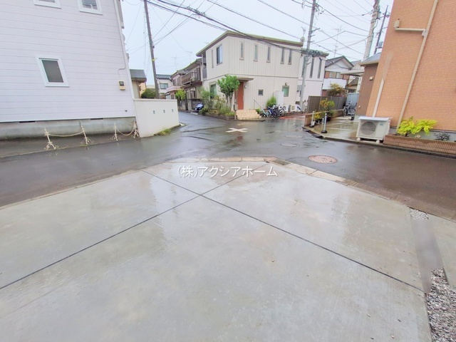 所沢市上新井4丁目・全1棟　新築一戸建　～LDK21.9帖～の駐車場