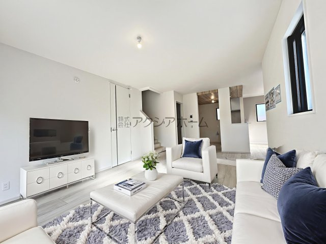 所沢市緑町4丁目・全2棟　新築一戸建　2号棟の居間・リビング|（家具はCG画像での表示になります）