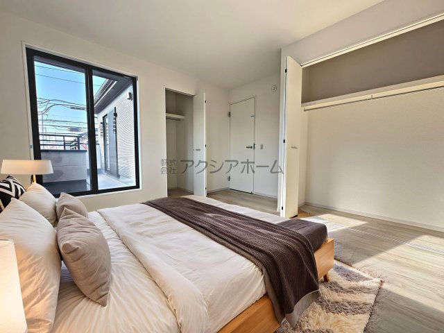 所沢市緑町4丁目・全2棟　新築一戸建　2号棟の寝室|2F洋室7.2帖（家具はCG画像での表示になります）