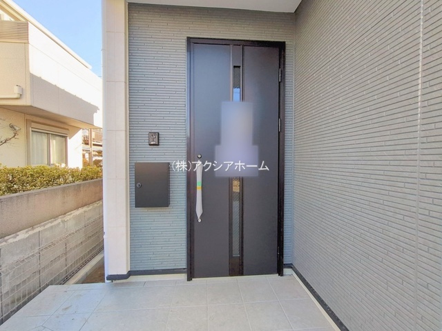 所沢市上新井4丁目・全2棟　新築一戸建　1号棟の玄関|2026年2月19日撮影