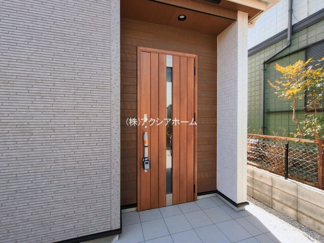 所沢市下富・全1棟　新築一戸建　～LDK17帖～の玄関