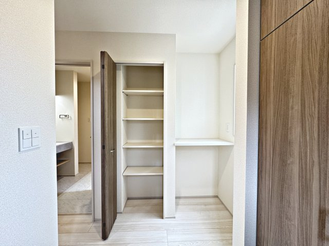 所沢市下富・全1棟　新築一戸建　～LDK17帖～の収納|1Fホール収納
