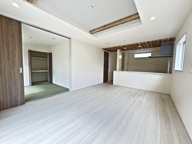 所沢市下富・全1棟　新築一戸建　～LDK17帖～の内装