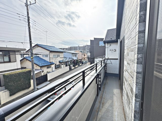所沢市北所沢町・全2棟　新築一戸建　2号棟　～LDK18帖～のバルコニー