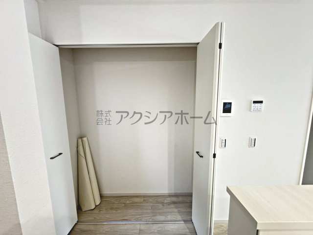 所沢市北所沢町・全2棟　新築一戸建　2号棟　～LDK18帖～の収納|キッチン収納