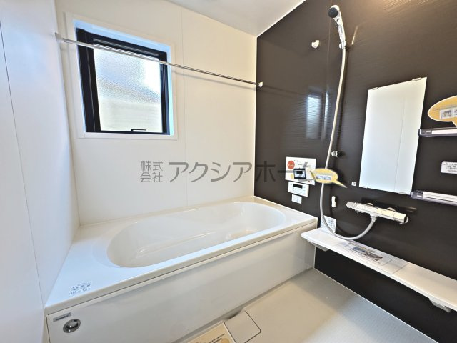 所沢市北所沢町・全2棟　新築一戸建　2号棟　～LDK18帖～の浴室|1坪タイプのユニットバス