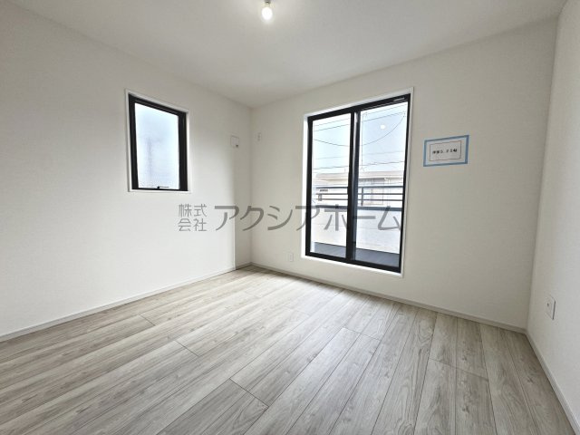 所沢市北所沢町・全2棟　新築一戸建　2号棟　～LDK18帖～の洋室|2F洋室5.25帖