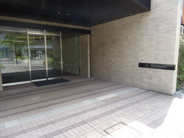 ザ・パークハウス所沢のエントランス