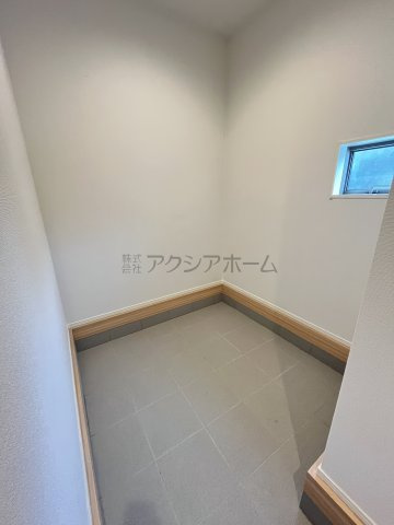所沢市けやき台1丁目・全2棟　新築一戸建　1号棟の収納|シューズクローク