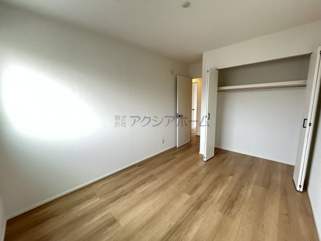 所沢市けやき台1丁目・全2棟　新築一戸建　1号棟の洋室|2階洋室6帖(西側)