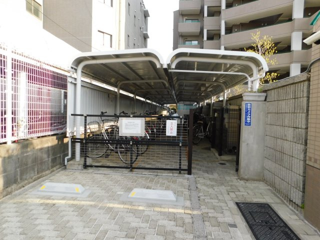グランヴィルけやき台1番館の駐輪場