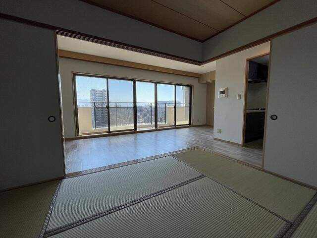 ビューネ沼津高島町の和室