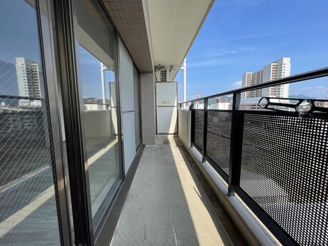 ビューネ沼津高島町のバルコニー