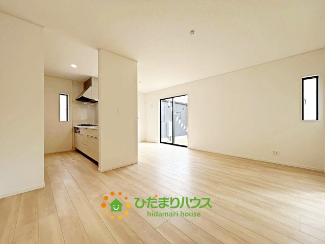 古河市小堤第3　新築一戸建て　02　クレイドルガーデンの居間・リビング