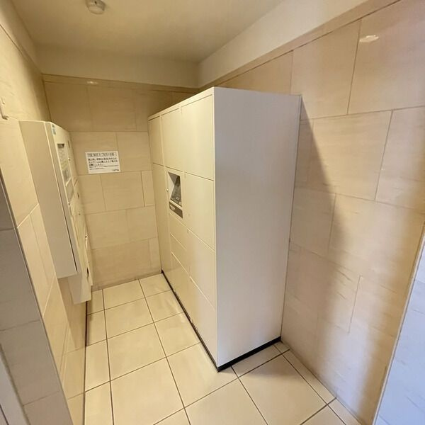 アジリア大曽根のエントランス