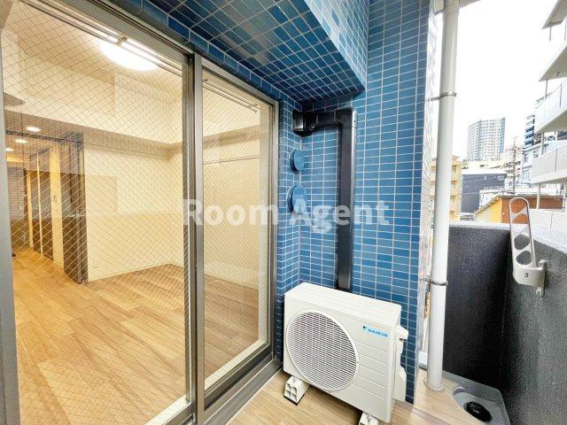 アステリ鶴舞トゥリアのバルコニー