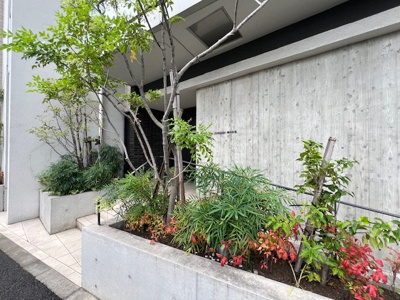 【エントランス】 | House Avenue 柿の木坂