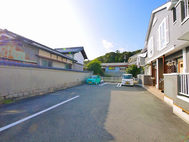 ソフィア（宝来）の駐車場|駐車場完備です