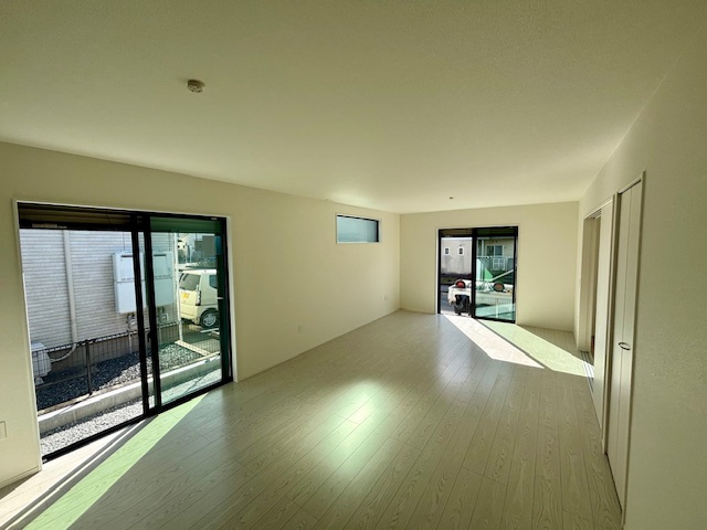 大刀洗町大字山隈  4期  1号棟の居間・リビング|明るいリビングは暖かい家族のだんらんをお手伝いします。