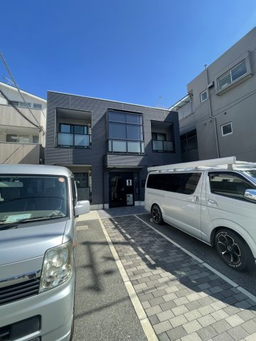 グランデ石屋川３の駐車場