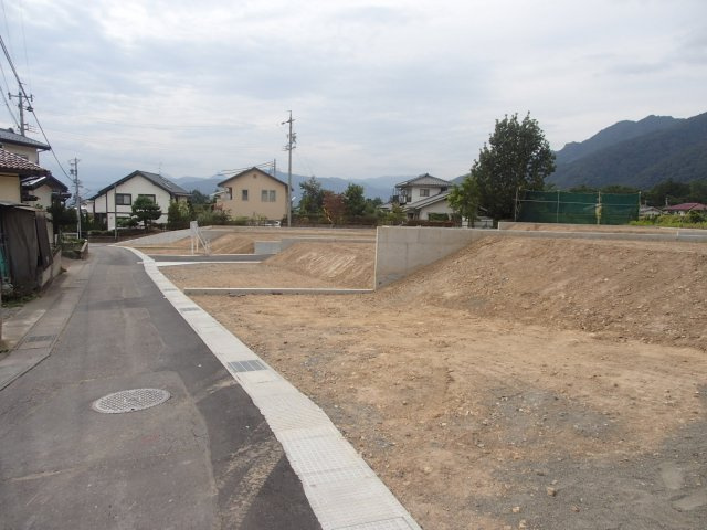 東邦ピュアタウン上田|南側道路
09/24 11:11