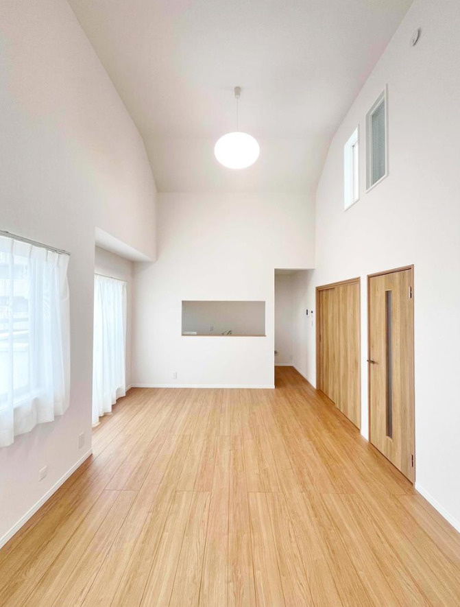 横浜市港南区上永谷三丁目 中古戸建て【仲介手数料無料】カースペース2台