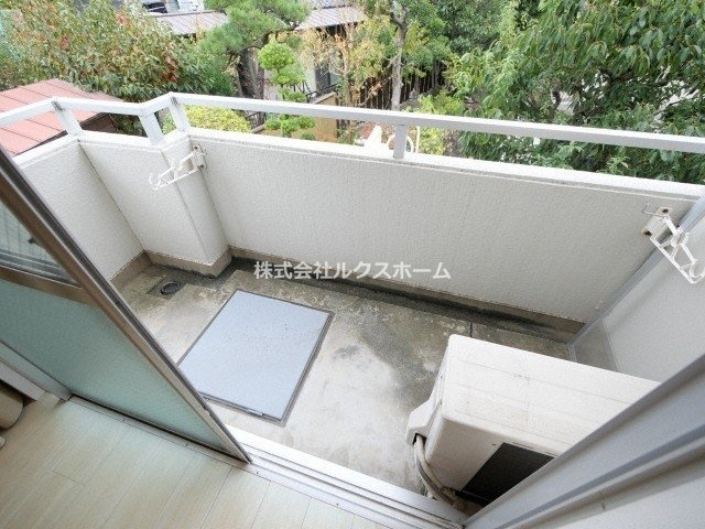 コーポラスムツミのバルコニー|開放的で明るい空間を演出してくれるバルコニーです