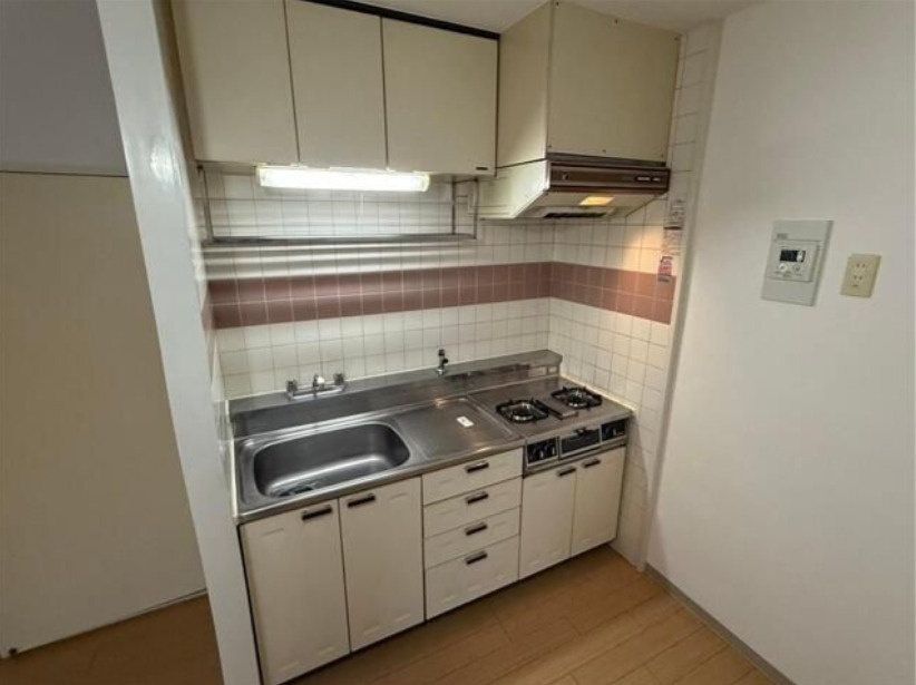 中銀弦巻マンシオン　二人入居可　常時ゴミ出し　分譲賃貸　最上階のキッチン