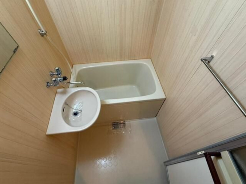 中銀弦巻マンシオン　二人入居可　常時ゴミ出し　分譲賃貸　最上階の浴室