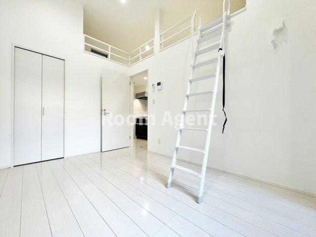 アロウ中小田井(アロウナカオタイ)の居間・リビング