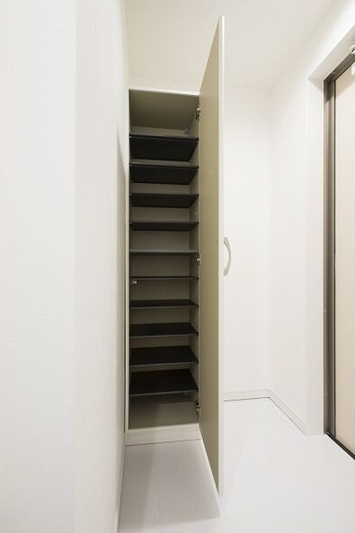 エアスト東中島(エアストヒガシナカジマ)の玄関