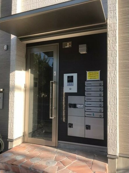 エスポワール中村のエントランス