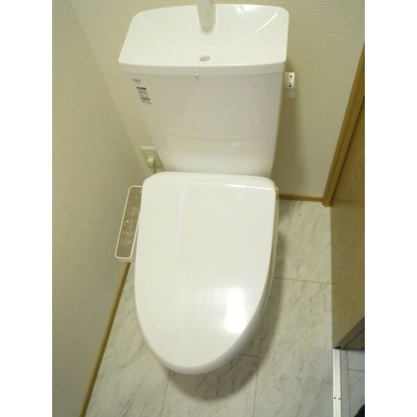 【新築】KosmosⅢ(コスモススリー)のトイレ