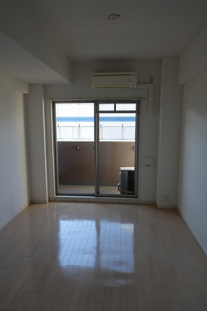 アーバングリーン甲子園の洋室