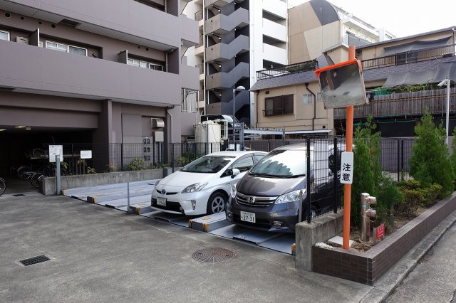 アーバングリーン甲子園の駐車場