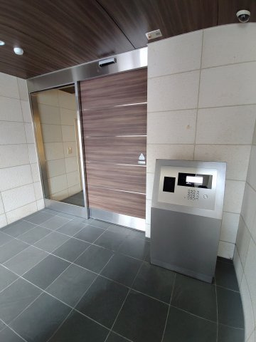 アン・ソレイユのエントランス|落ち着いたエントランスです