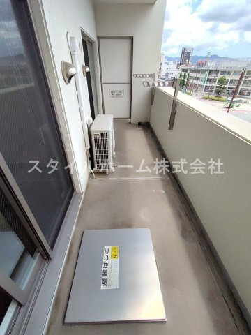 アン・ソレイユのバルコニー