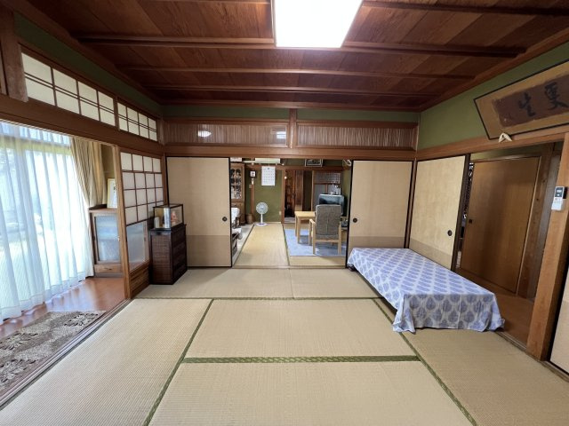津山市押入中古住宅 5DK＋ガレージのその他|ゆったりと使える二間続きの和室