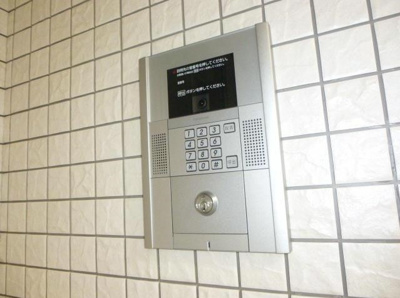 【セキュリティ】 | Residenza al picco | オートロック付き。