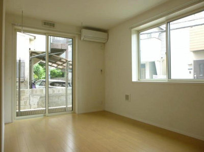 【洋室】 | Residenza al picco | 8.2帖洋室、フローリング