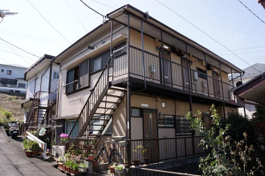 横浜市西区北軽井沢のアパートの画像