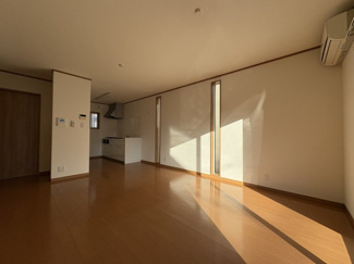 【居間・リビング】 | 伊伝居戸建