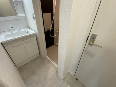 【洗面所】 | クワトロ・ヴィラ竹下 | シンプルで使いやすい洗面台です！